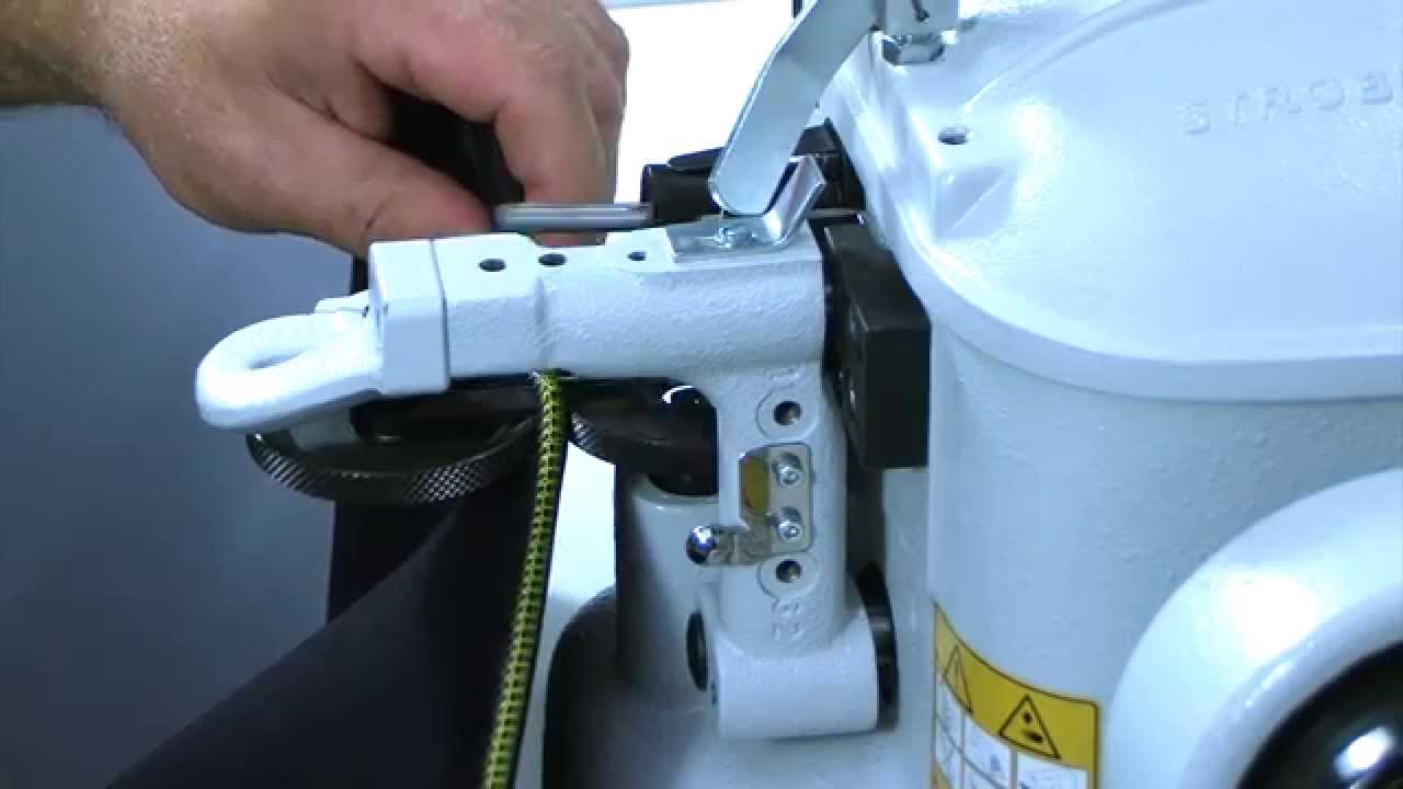 Strobel 142-30 - Two thread over seaming sewing machine for sewing wetsuits