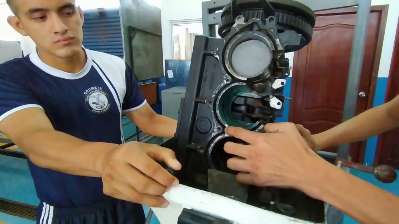Sistema de enfriamiento de un motor fuera de borda
