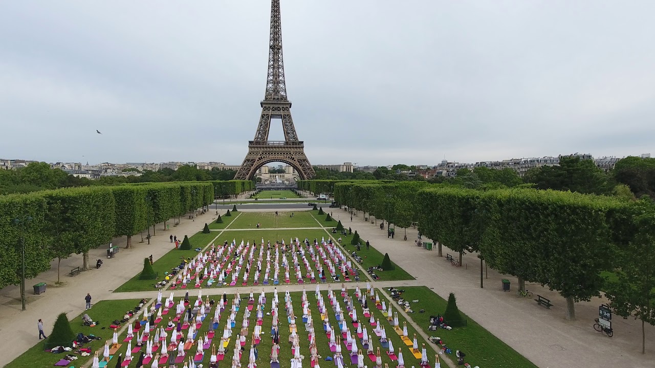 Embassy of India, Paris- International Day of Yoga at the Eiffel Tower on 17 June 2018