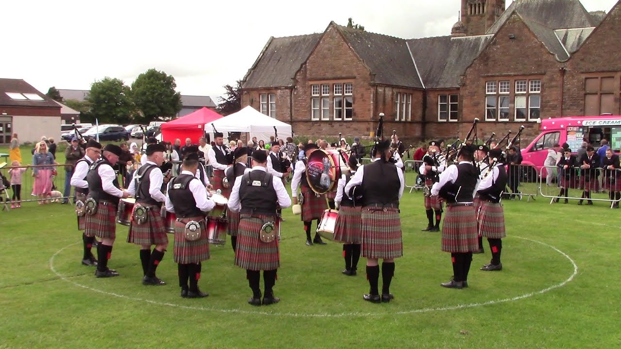 CITY OF NEWCASTLE PIPE BAND AT THE ANNAN RIDING OF THE MARCHES PIPE BAND COMPETITION 2022