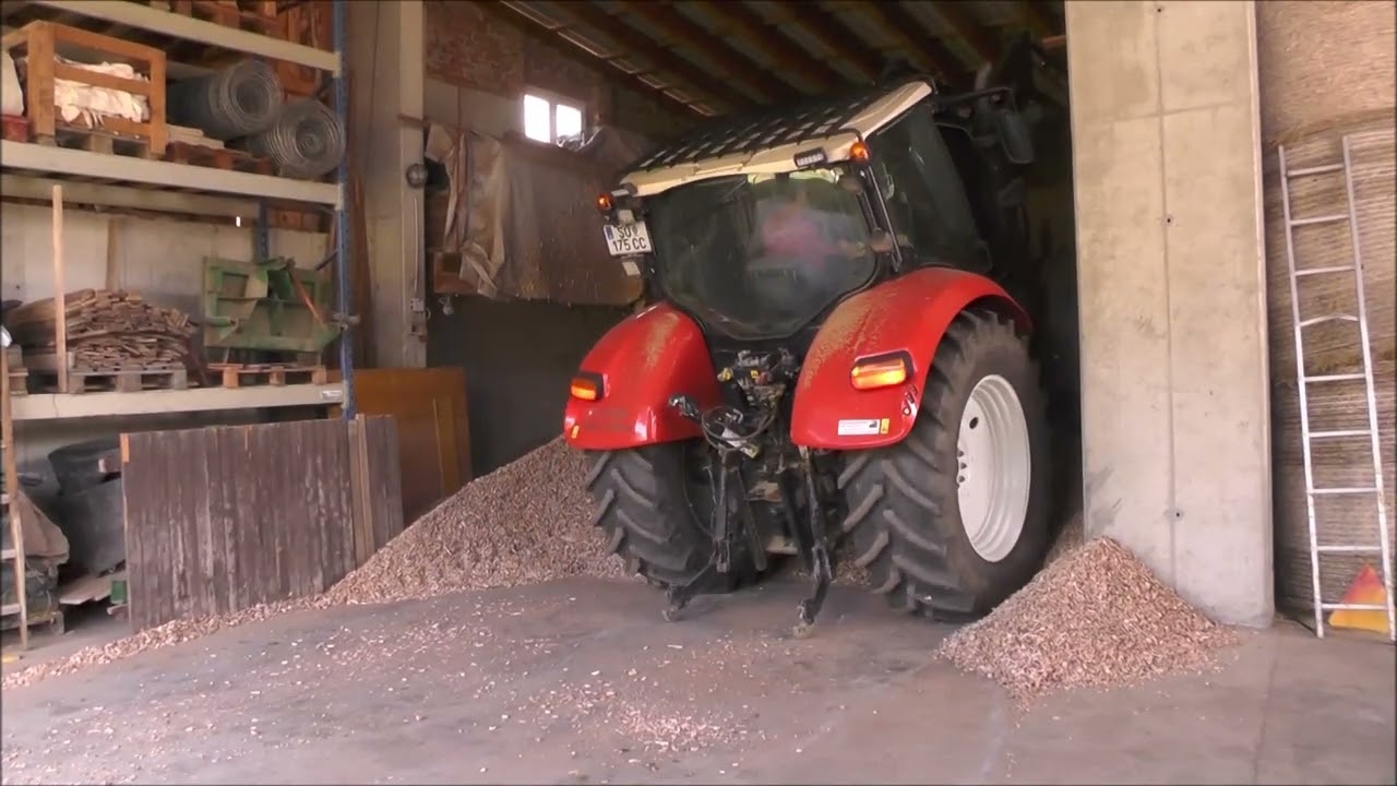 Hackschnitzel aufschieben mit dem Quicke Q5L