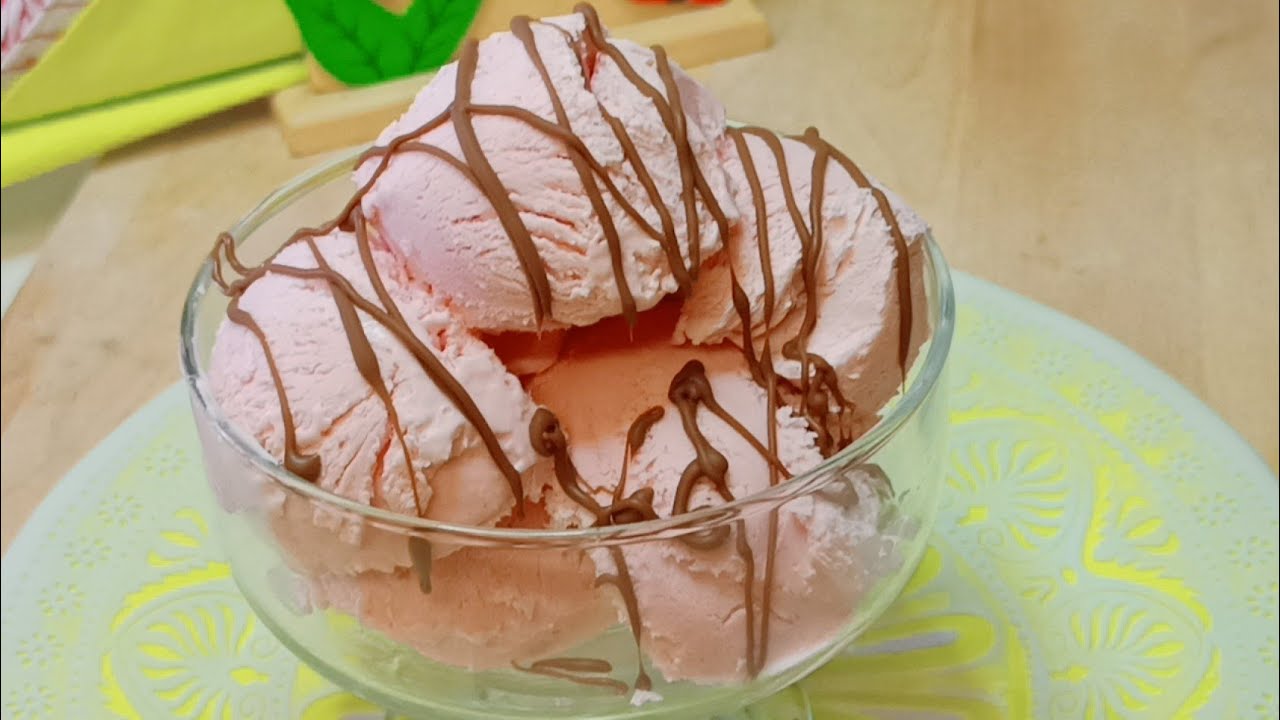 Fai subito questo gelato alla fragola con pochissimi ingredienti!!