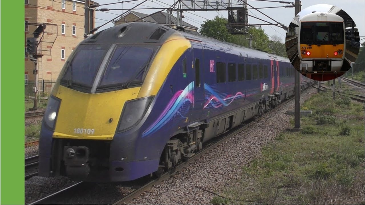 Trains at New Barnet