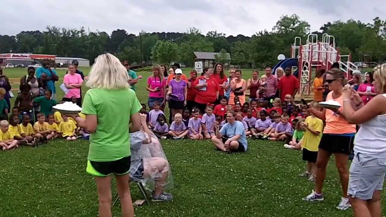 STUDENT THROWS PIE IN TEACHERS FACE PRINCIPAL MAKES TEACHERS SIT THERE AND TAKE IT KOSCIUSKO MS
