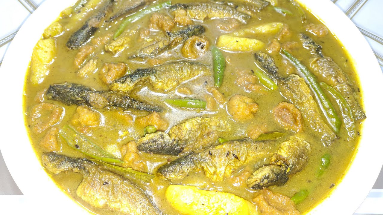 শীতের কুমড়ার বড়ি দিয়ে টেংরা মাছের ঝোল | Tangra Fish Recipe with Potato and Kumra Bori