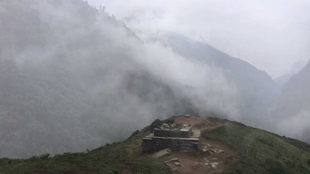 Trekking in the Nepali Himalaya