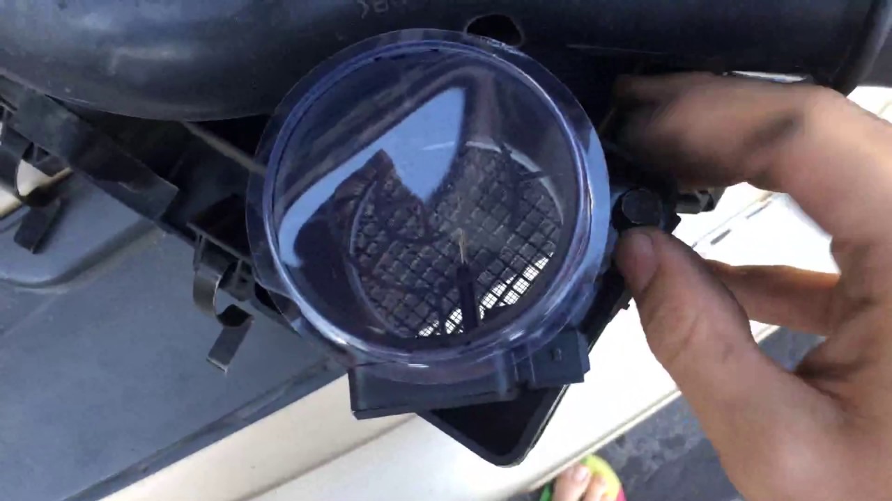 How to change a Mass Air Flow sensor