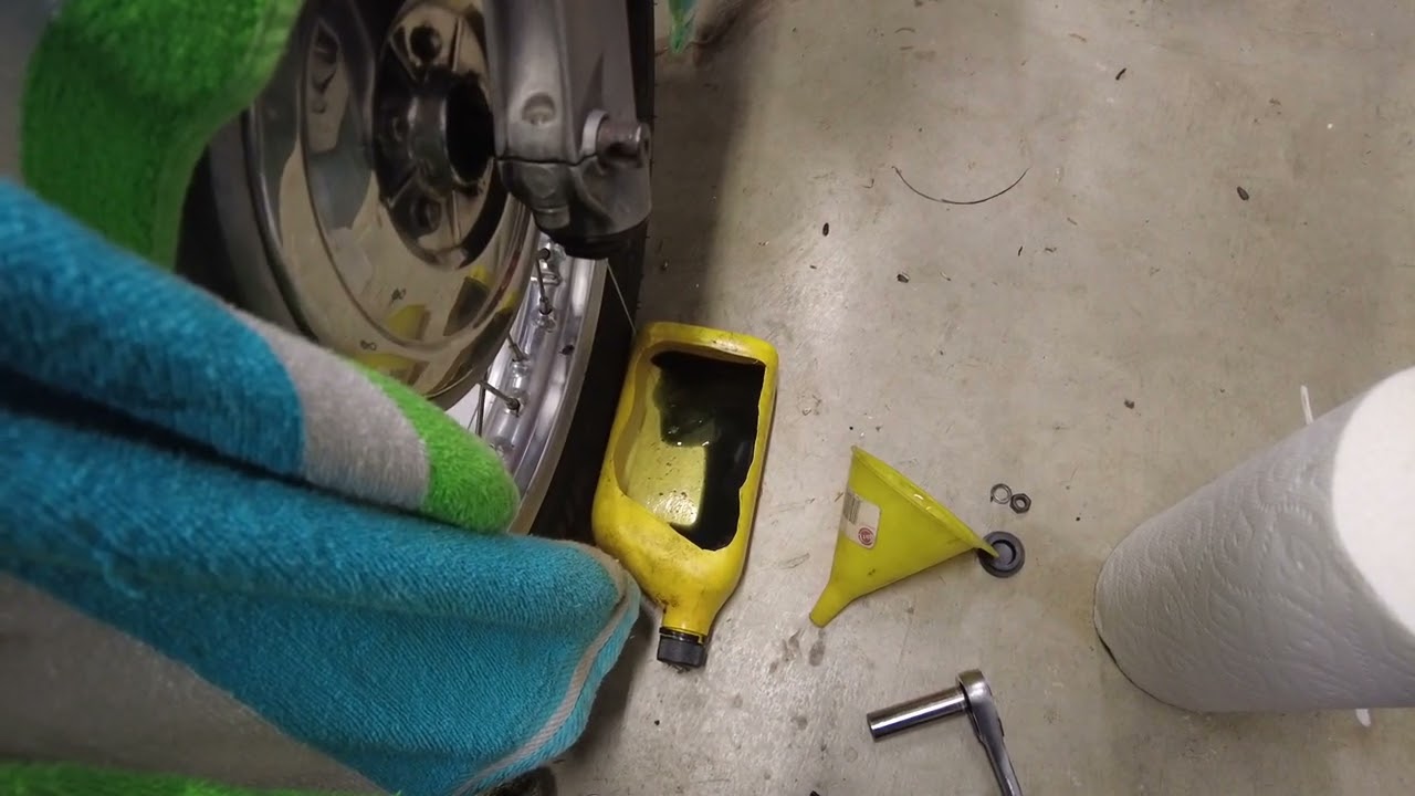 BMW R75/5 fork oil draining, airhead