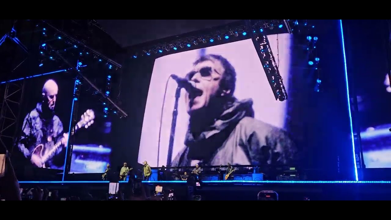 Oasis - Slide Away, Ciudad de México, 2025.