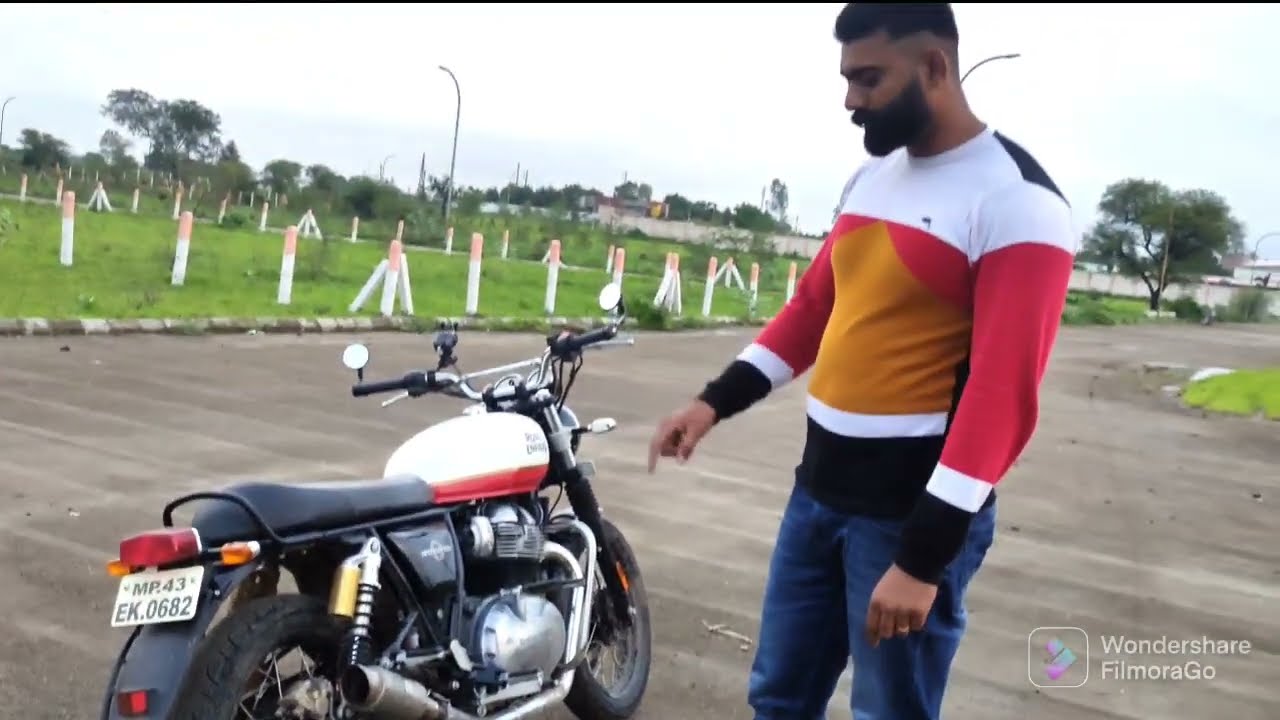 Interceptor 650 with Sc Project Exhaust Sound - 6'7