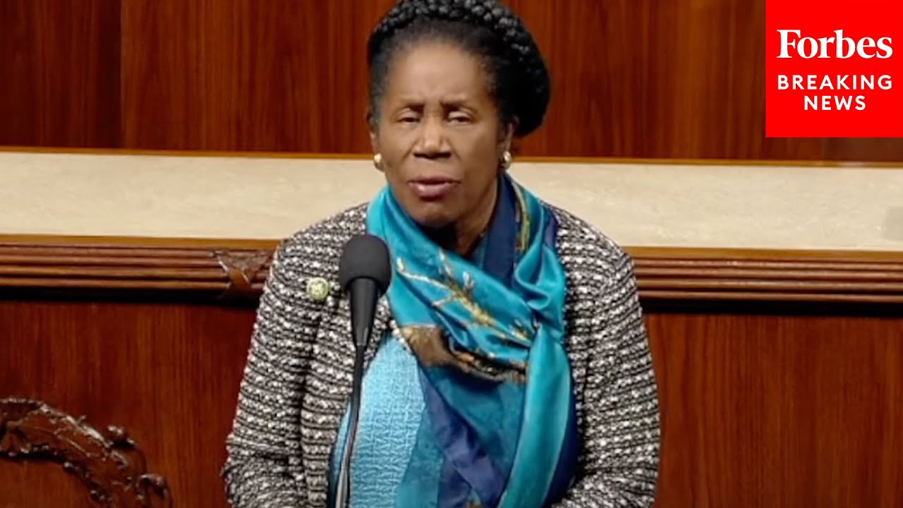 Sheila Jackson Lee Says Roe V. Wade Is Still 'The Law Of The Land' For Her