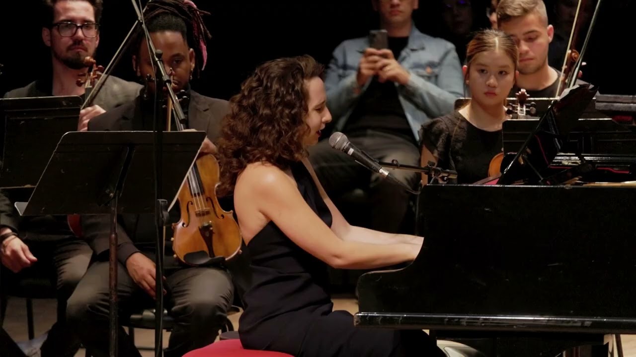OLHA MARIA -  JULIE WEIN  - PIANO E VOZ -  TEATRO GUAIRINHA