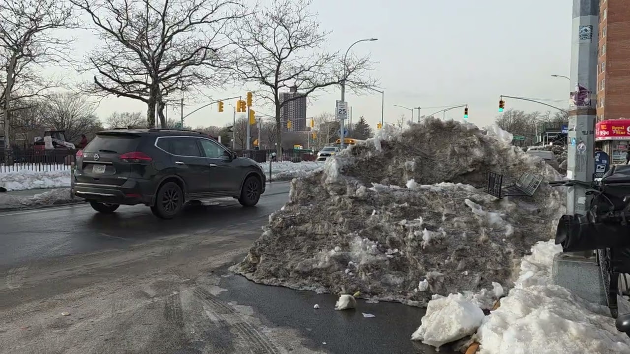 Ultima hora  el alcalde de nueva york  a mandado a recoger la nieve de las calles de nueva york 