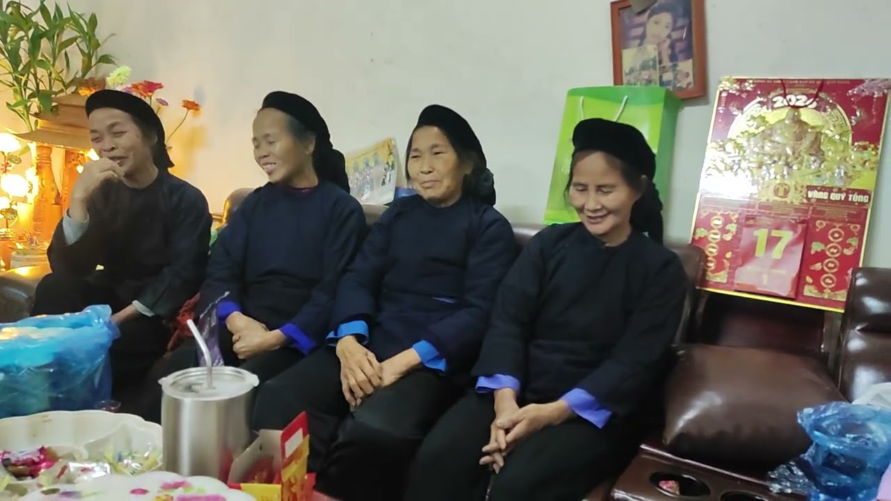 Các em đỏng pan về chúc tết chị ngần tại quảng uyên 
