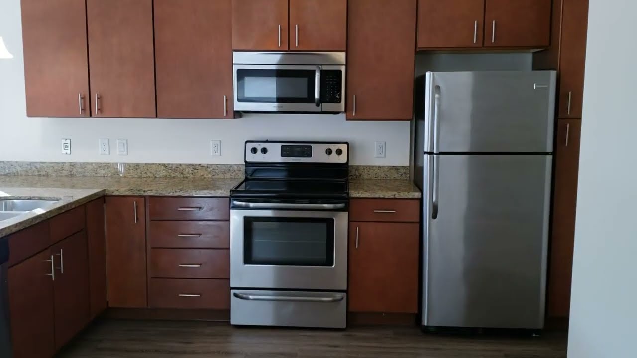 1 Bedroom (1N) W/ Wood Plank - The Enclave