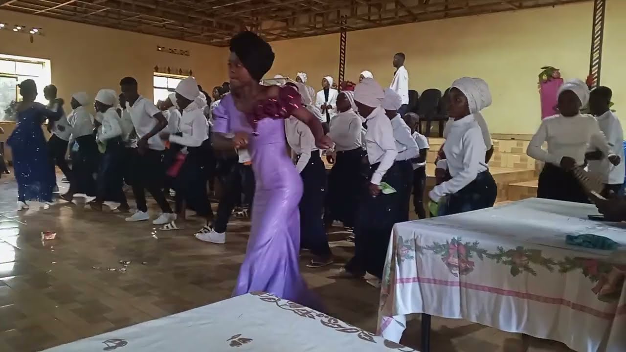 BONGE LA TAMASHA YA UHAMSHO CHOIR. SUBSCRIBE ILI UWE WAKWANZA KUTUPATA UPDATE ZETU .
