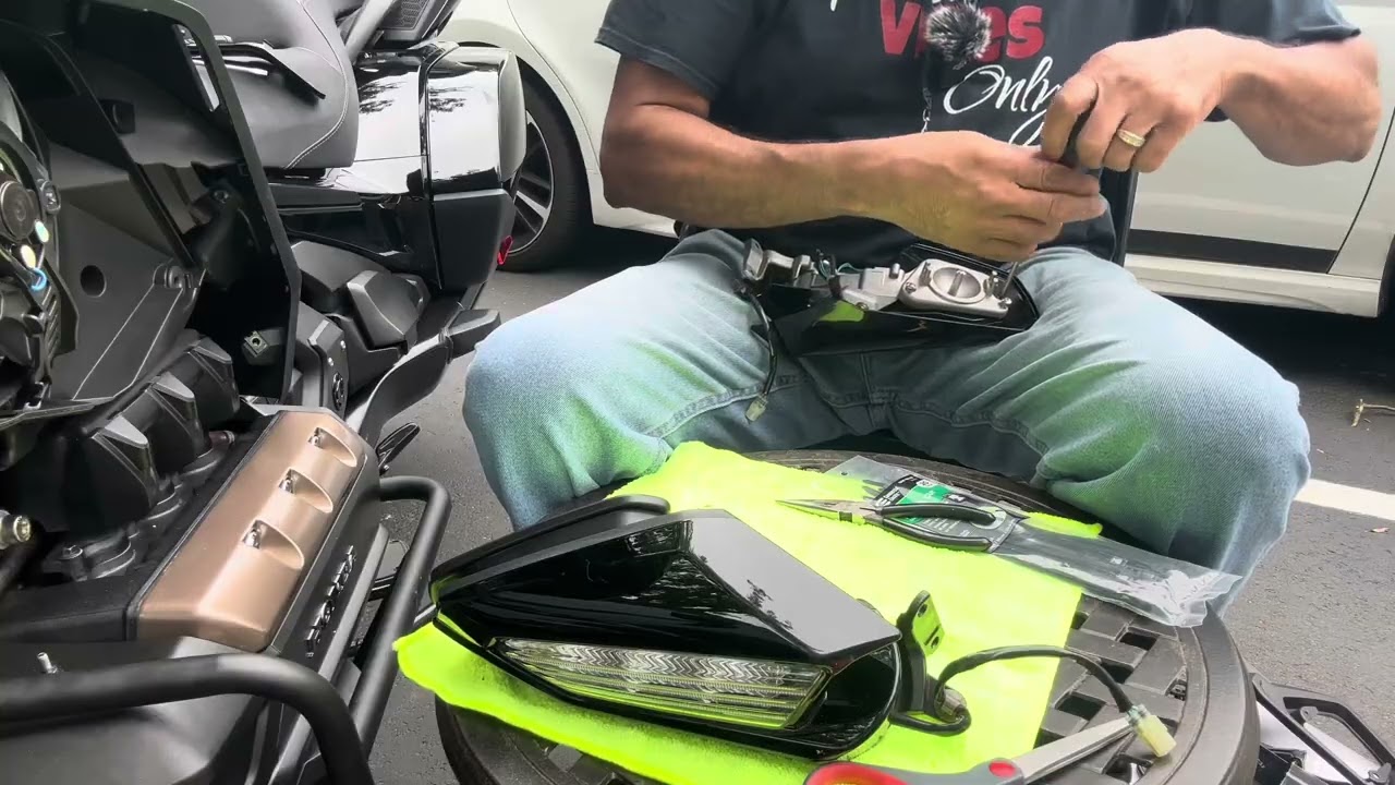Magic mirrors on the Honda Goldwing