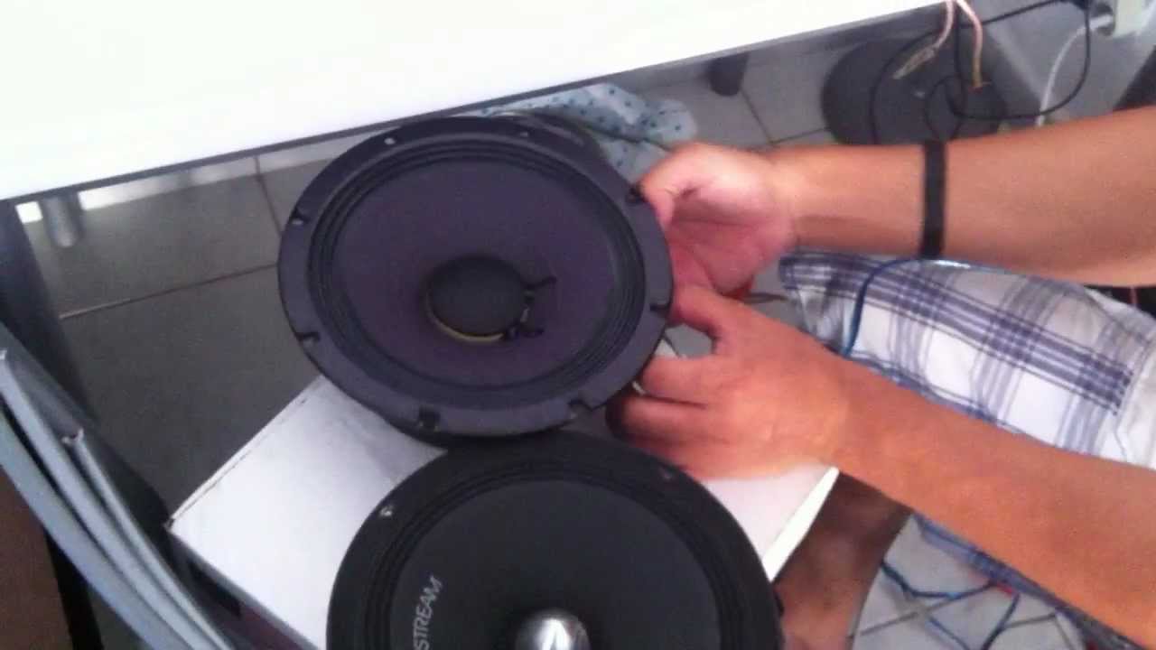 Eminence beta 8A  VS Soundstream SST-804N