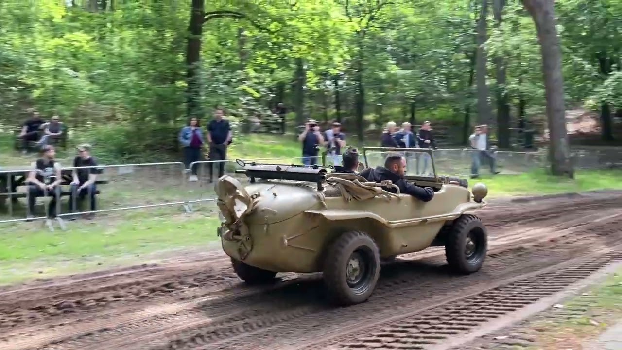 Militracks 2023 several vehicles driving by ✌🏻👍🏻