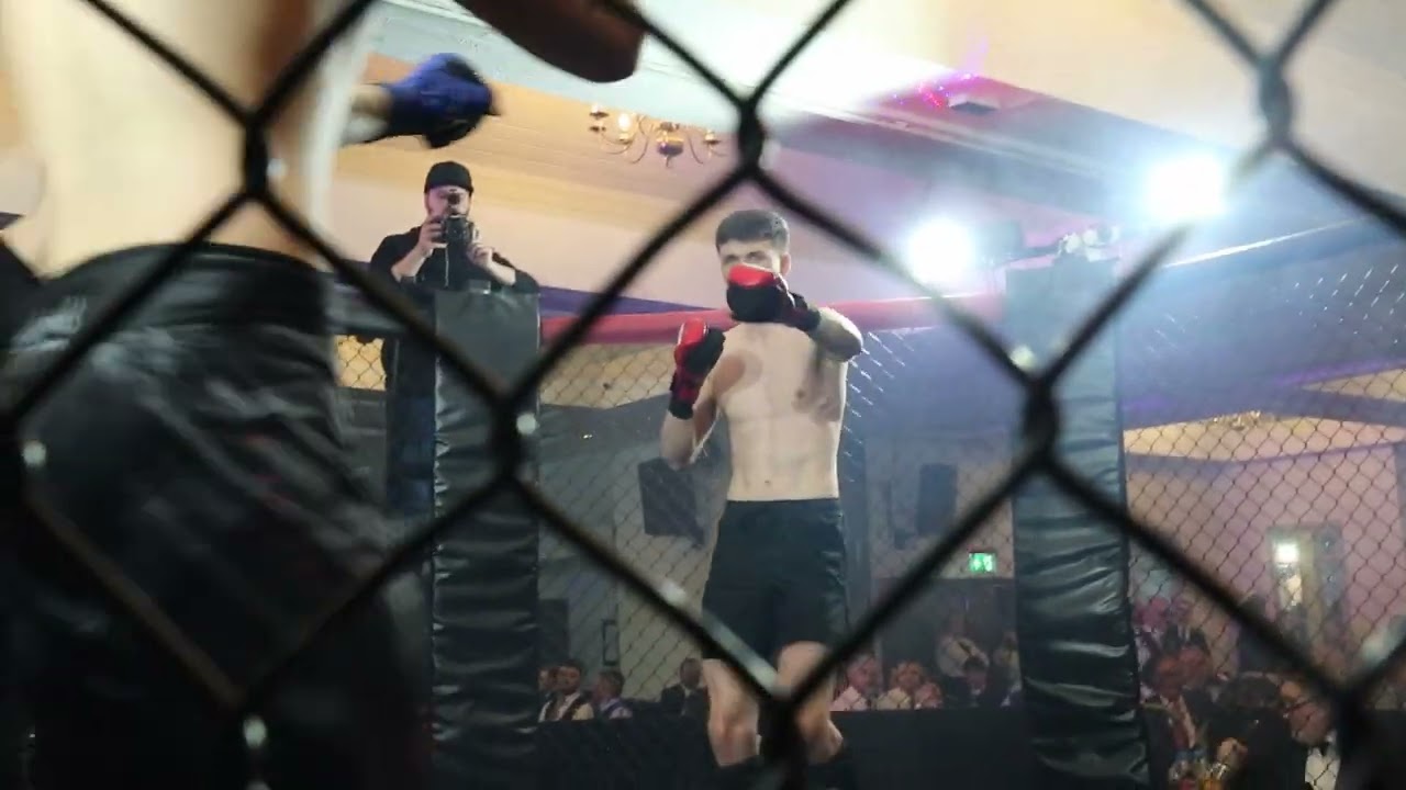 ULTRA MMA   GLASGOW   270425   FIGHT 19   EVAN SHAW VS MAX DAVIES