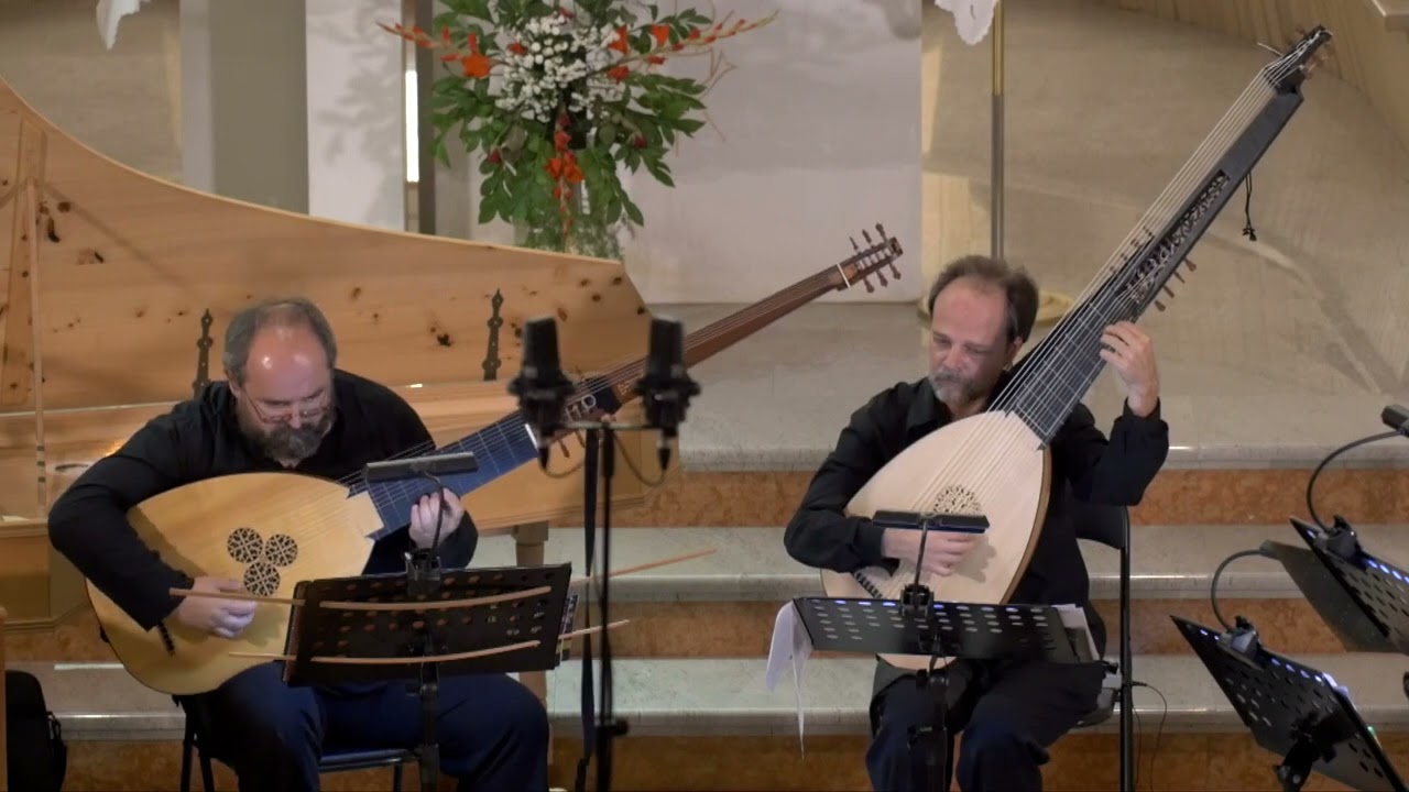 Kapsberger: Toccata Arpeggiata (for 2 chitarrones) - Darko Karajić and Andrej Jovanić, chitarrones