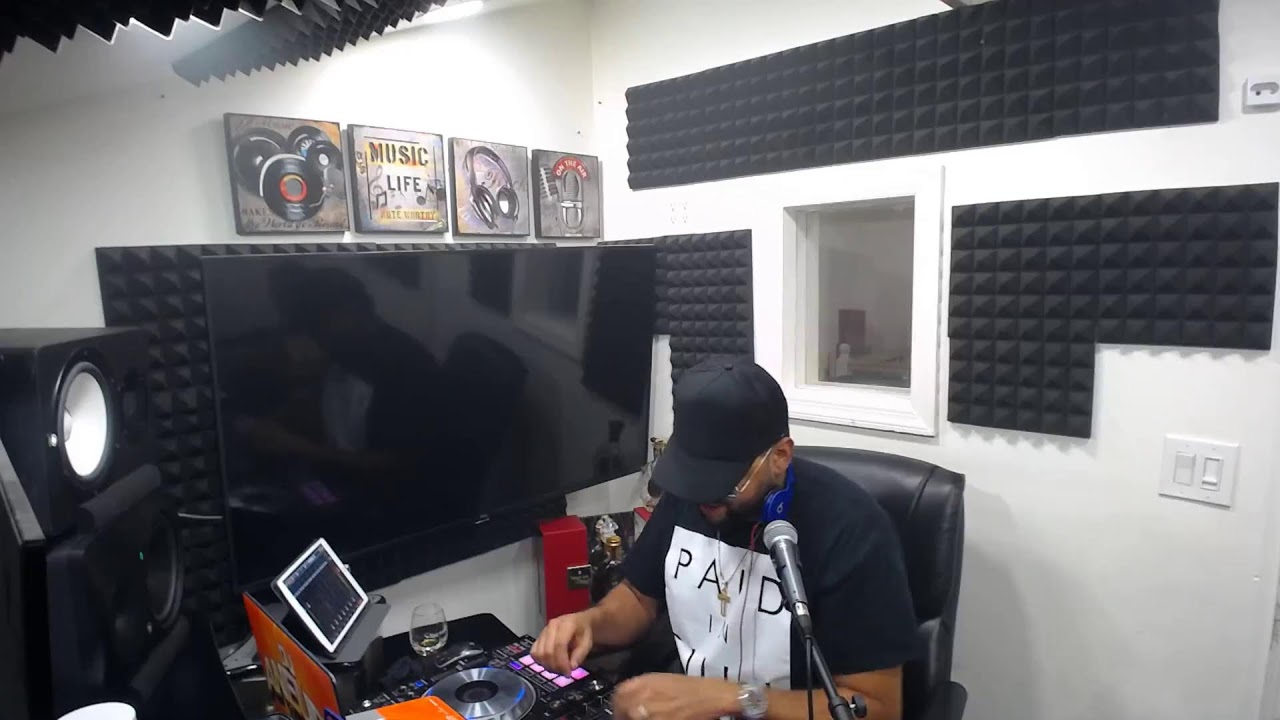 DJ ANEUDY EL GIGANTE EN VIVOLAAAAAAAAA
