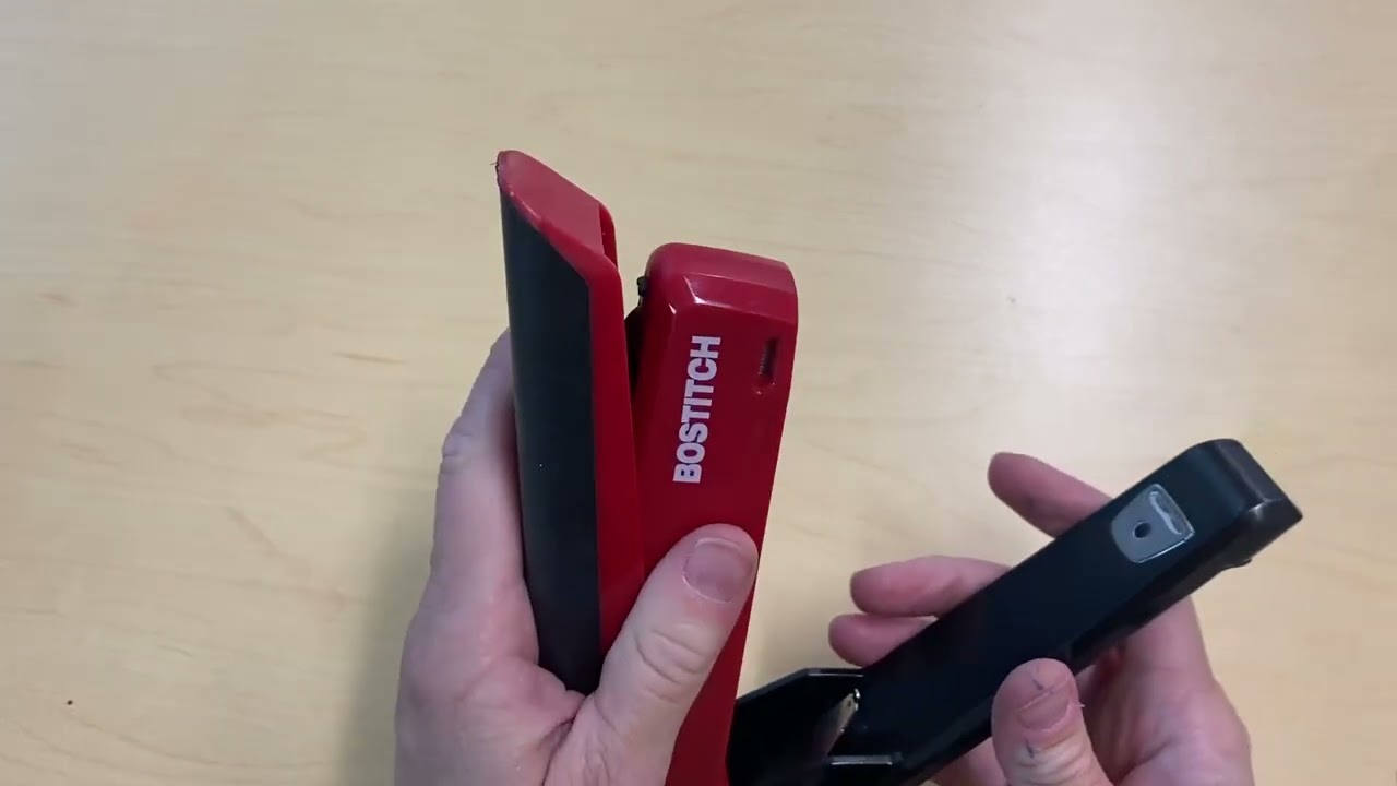 Bostitch Stapler with 1260 Staples   InPower Red Spring Powered Stapler   Built in Staple Remover