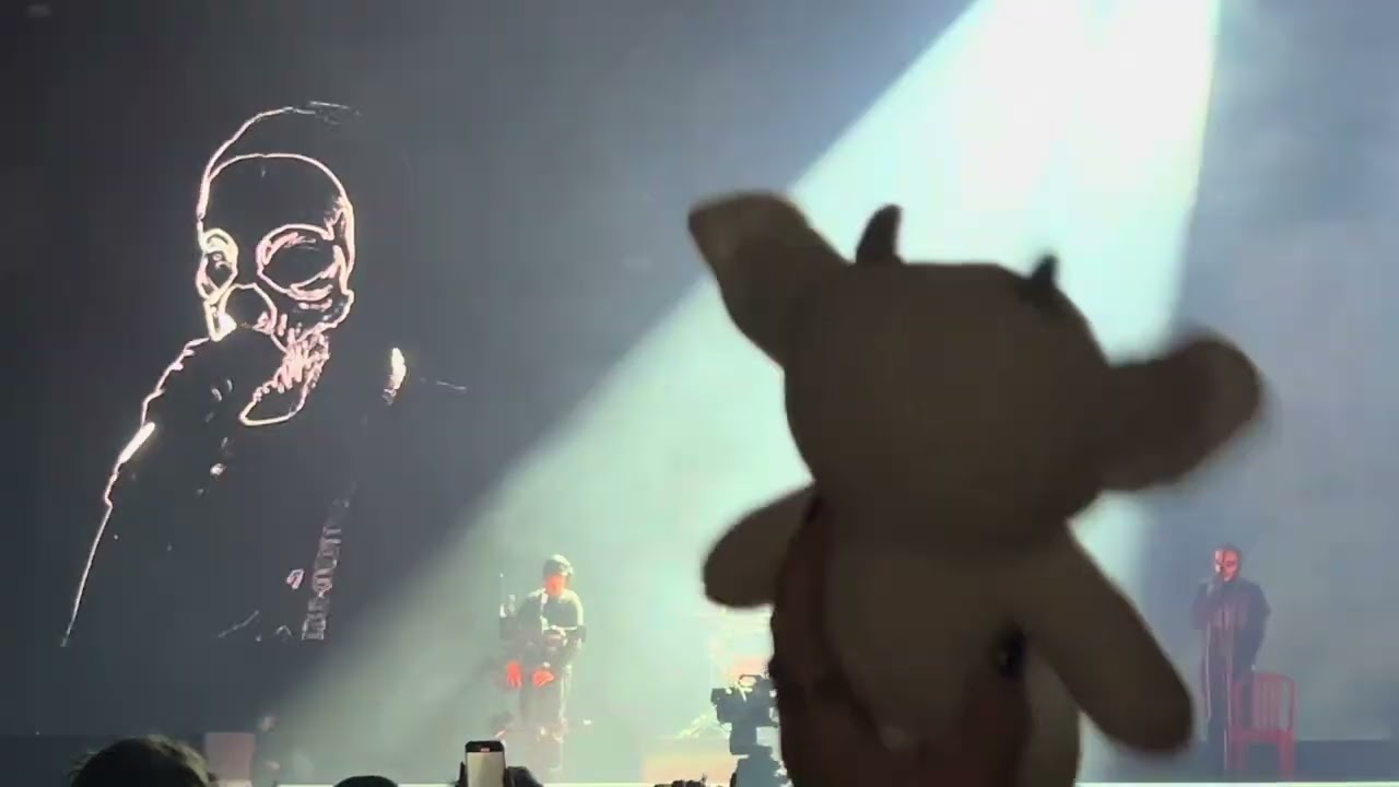 Twenty One Pilots - Doubt (demo) @ The Clancy World Tour in Manchester- 11 May 2025