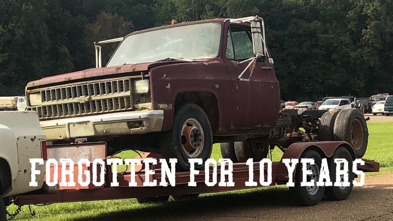 ABUSED AND FORGOTTEN!! Chevy C30 Squarebody revival. Will it run and drive after 10 years?