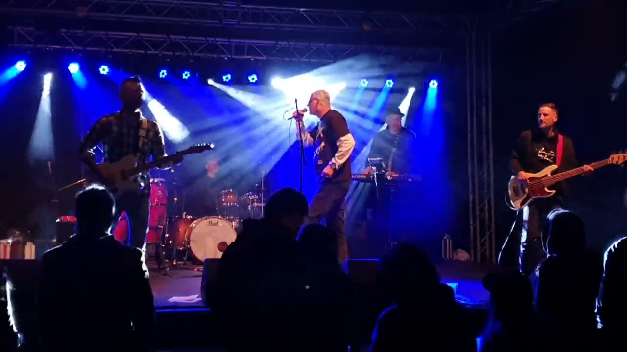 HELMUTOVA STŘÍKAČKA - Helmut zabíjí Hildu (23.8.2025 Boskovice, 3.ročník Silver fest)