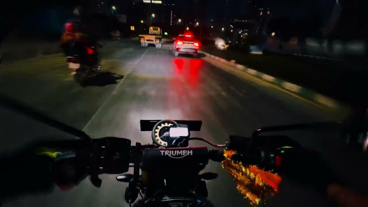 Short Night ride on my Triumph Scrambler 400x (RAW)