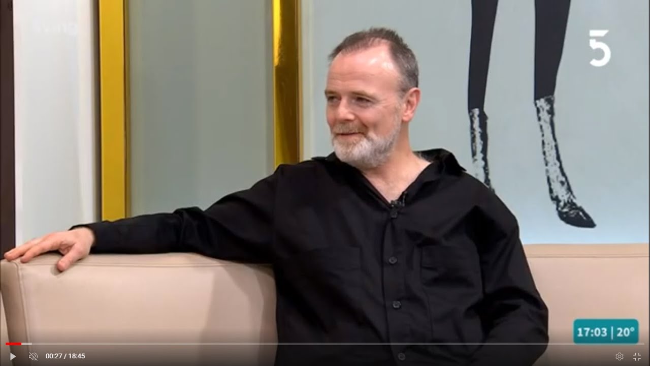 Recibimos al actor Luis Machín, que presenta la obra La última sesión de Freud teatro El Galpón