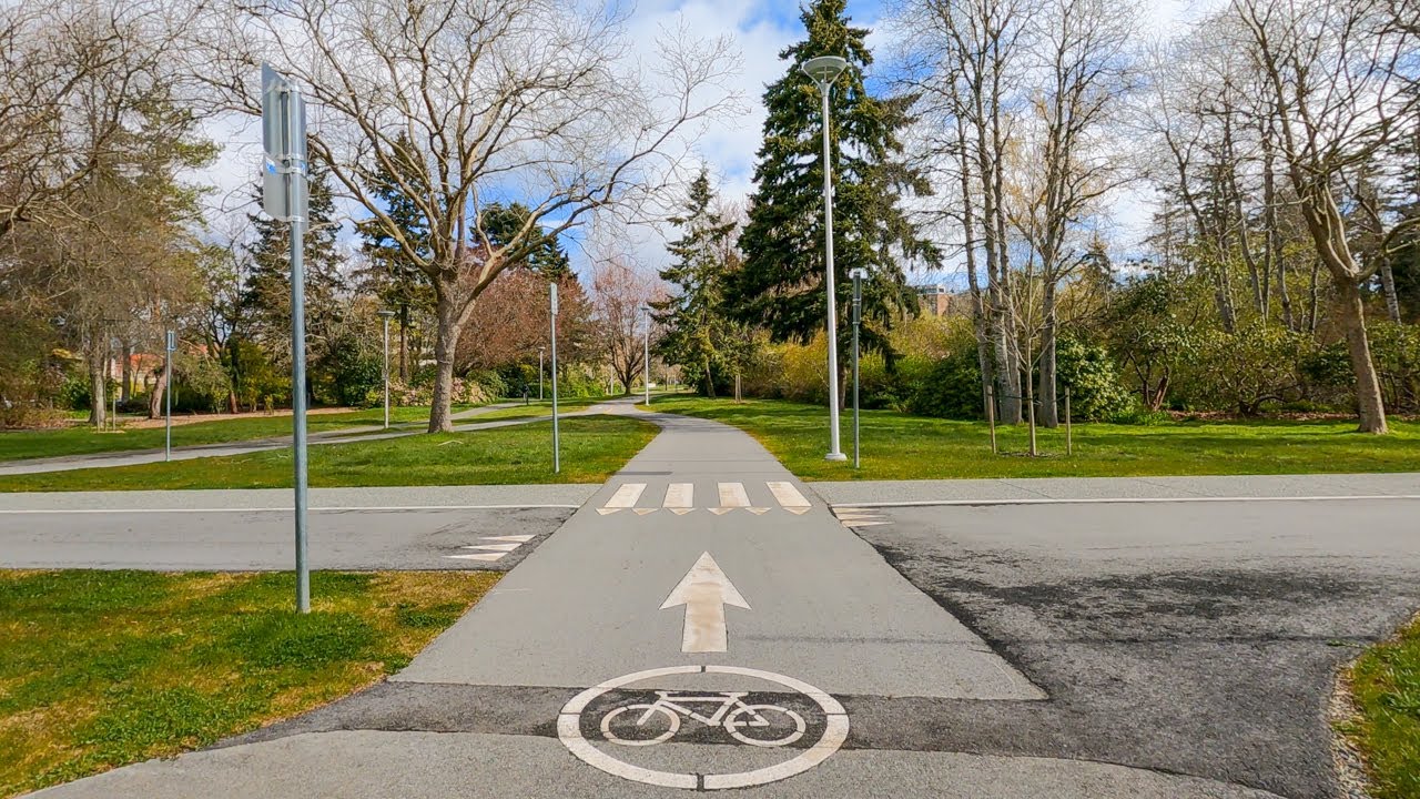 University of Victoria Bike Pathways and Connections (Saanich, BC - April 2022)