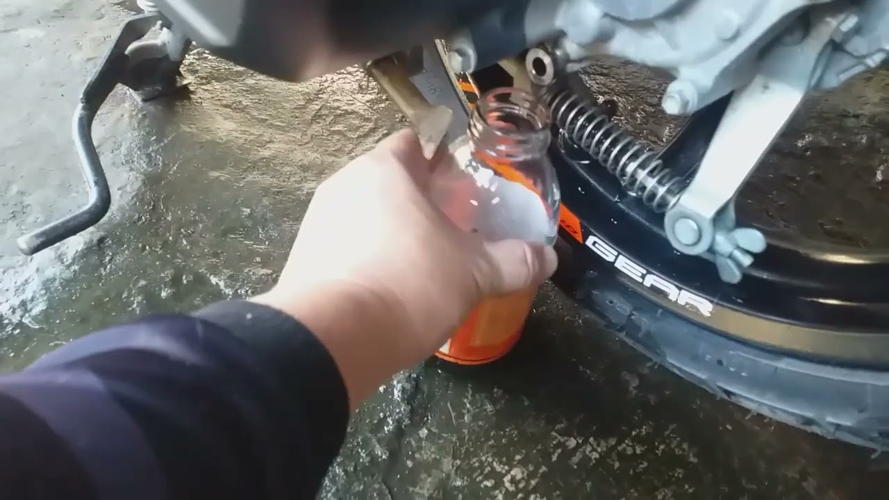 Mio gear 125 How to change gear oil