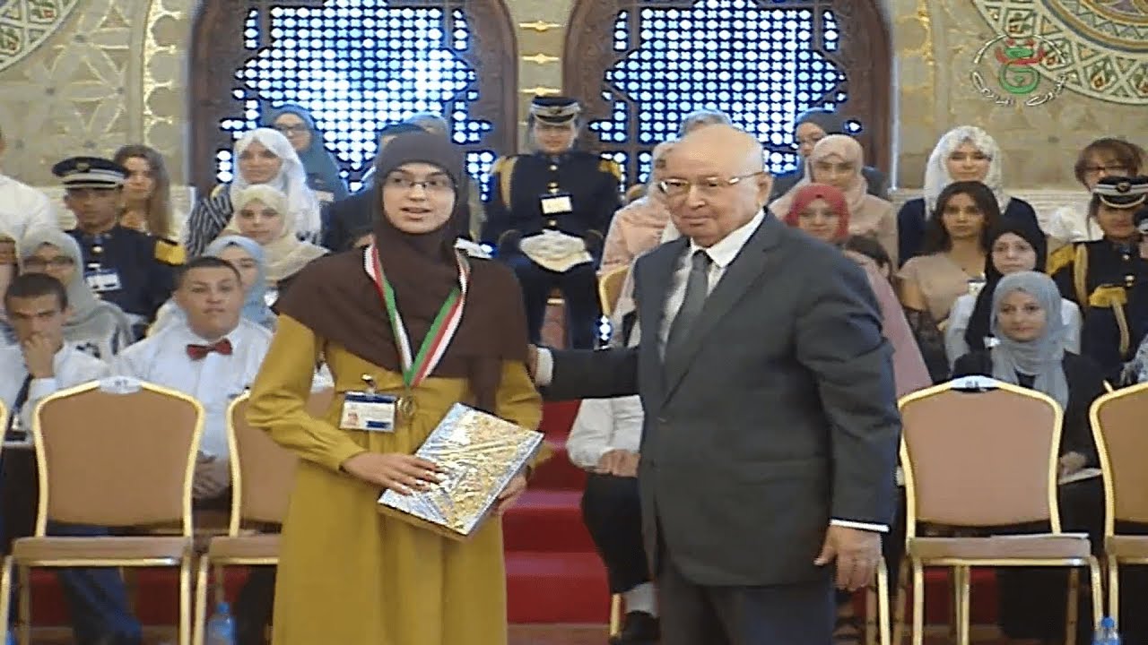 الجزائر - رئيس الدولة يكرم المتفوقين الأوائل في امتحان شهادة البكالوريا دورة 2019.