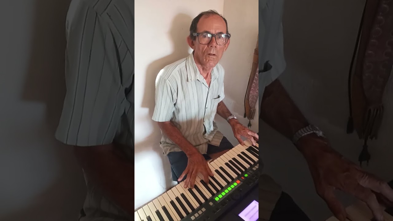 Carlito faustino e seu teclado 