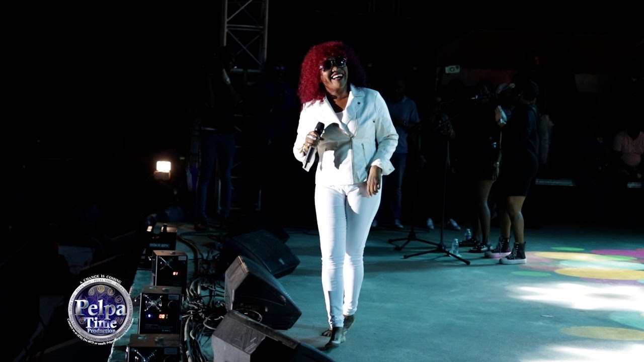 LA LEWIS watch  in a trance as TANYA STEPHENS sing her hit songs AT STING 2023