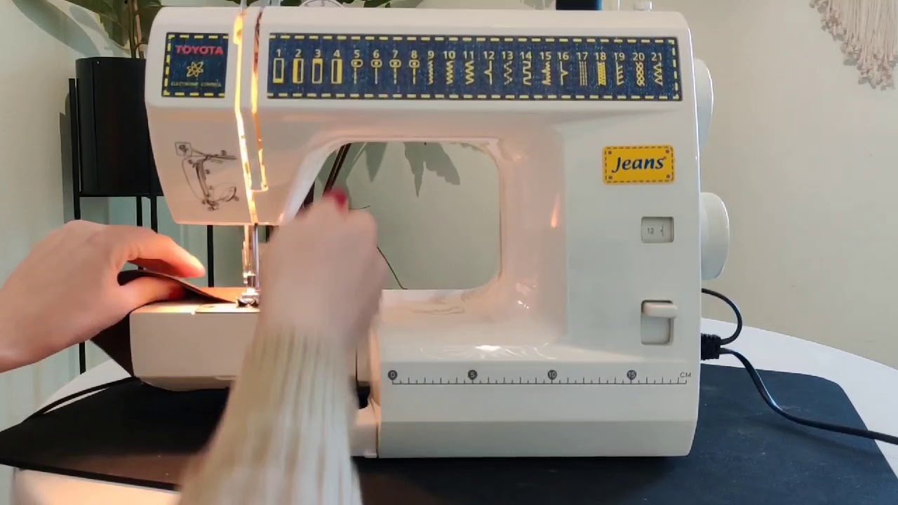 Toyota Jeans Model JS021 RS2000 Series Electric Embroidery Sewing Machine