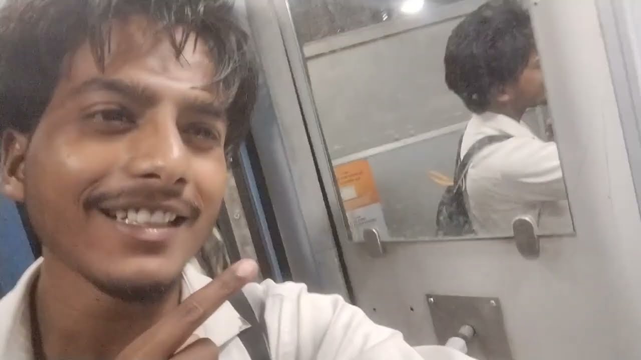 Fest time metro 🚇 in delhi 😍