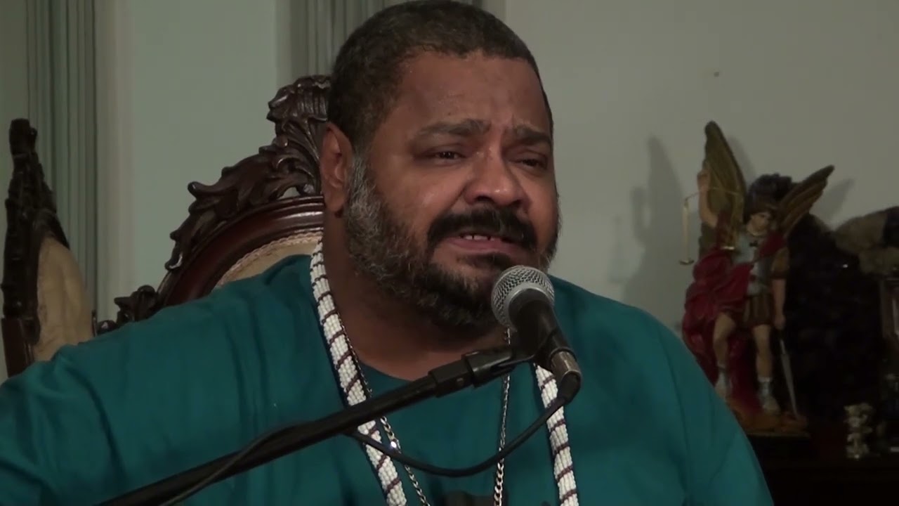ARLINDO CRUZ CANTA O BEM AO VIOLÃO