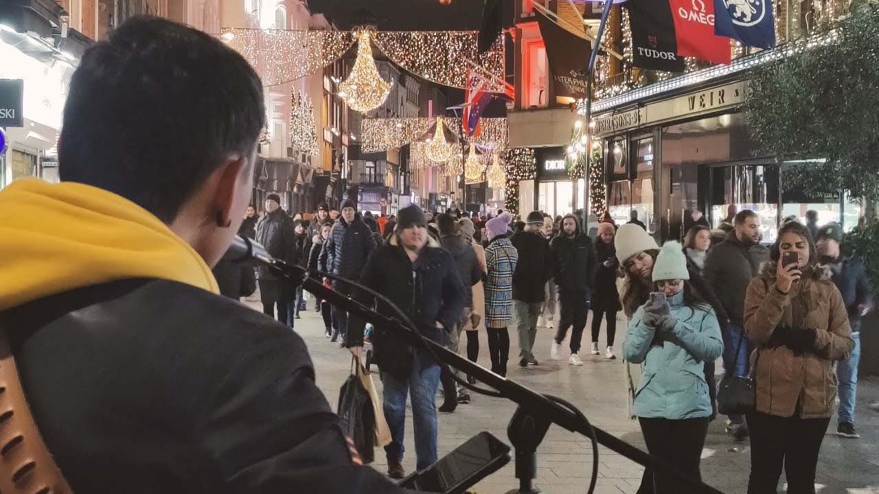 Grafton Street Christmas Busking 🎄