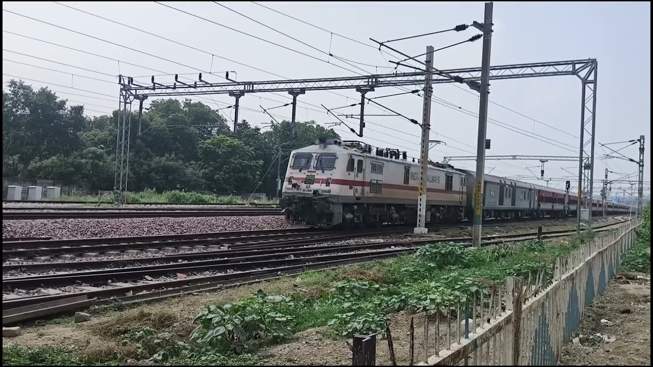12926 - Paschim SF Express Departure Sonipat Junction outerside!!