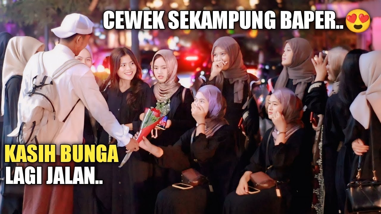 VIRAL CEWEK SEKAMPUNG BAPER!! KASIH BUNGA CANTIK LAGI JANGAN