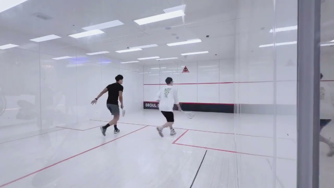 어반선릉스쿼시&스피닝 마스터 경기(흰색 옷-어반선릉스쿼시&스피닝 대표님)