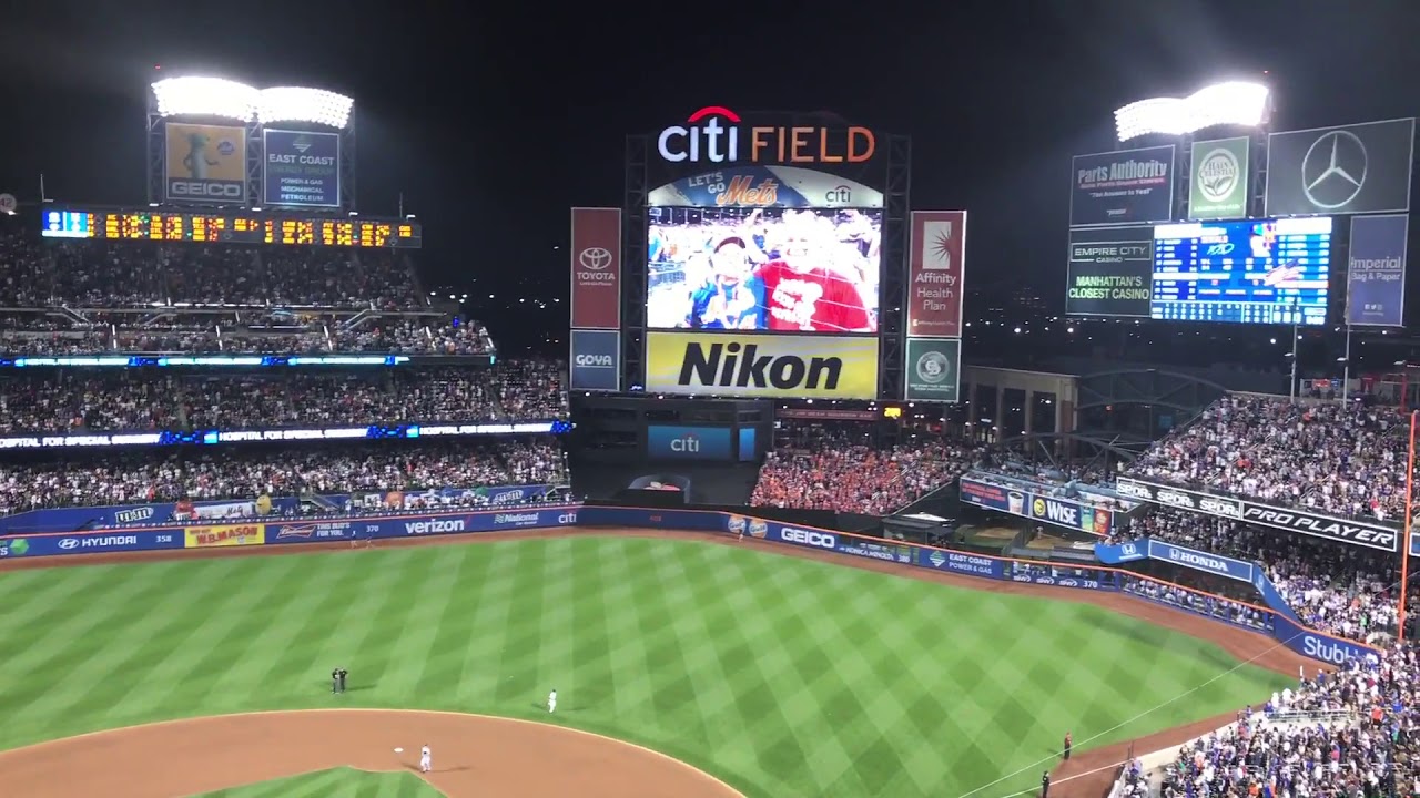 Yankees Vs Mets (7th Inning Stretch) (Lou Monte - Lazy Mary)