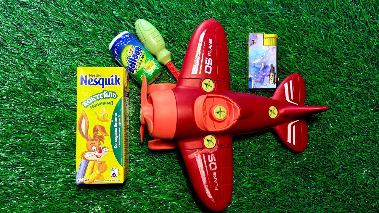 Close-Up ASMR: Toy Plane Pieces & Parts (Scratching & Plastic Sounds). Nesquick & Air plane & Ballon