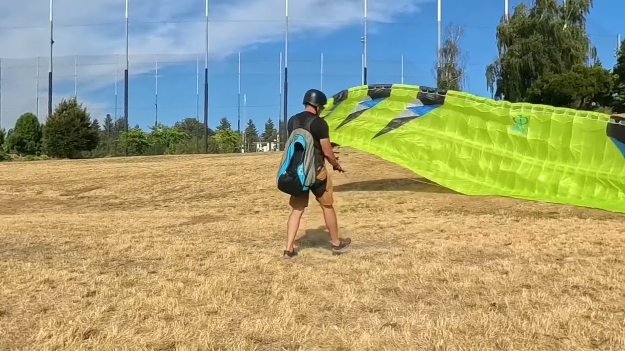A little kiting practice at Jefferson Park in Seattle with a Phi Beat 2 Light July 8 2025