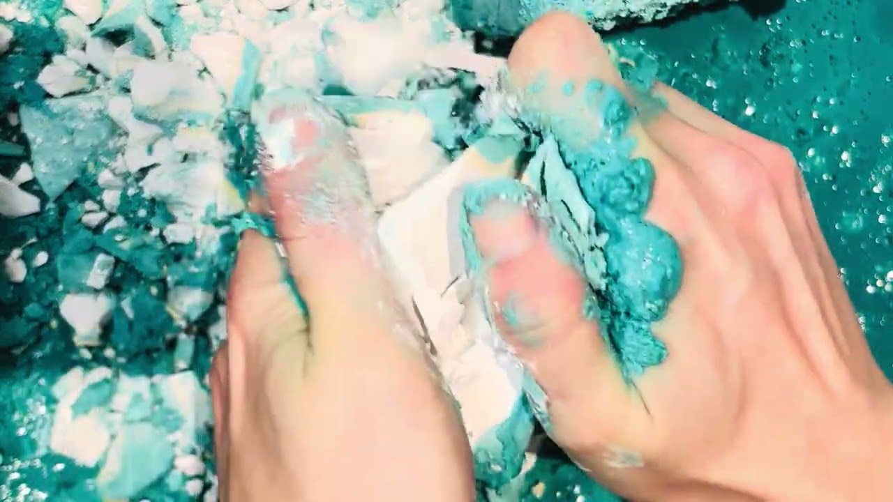 Gym chalk paste sandwich results. Major fail! ASMR chalk | gym chalk crumbling | oddly satisfying