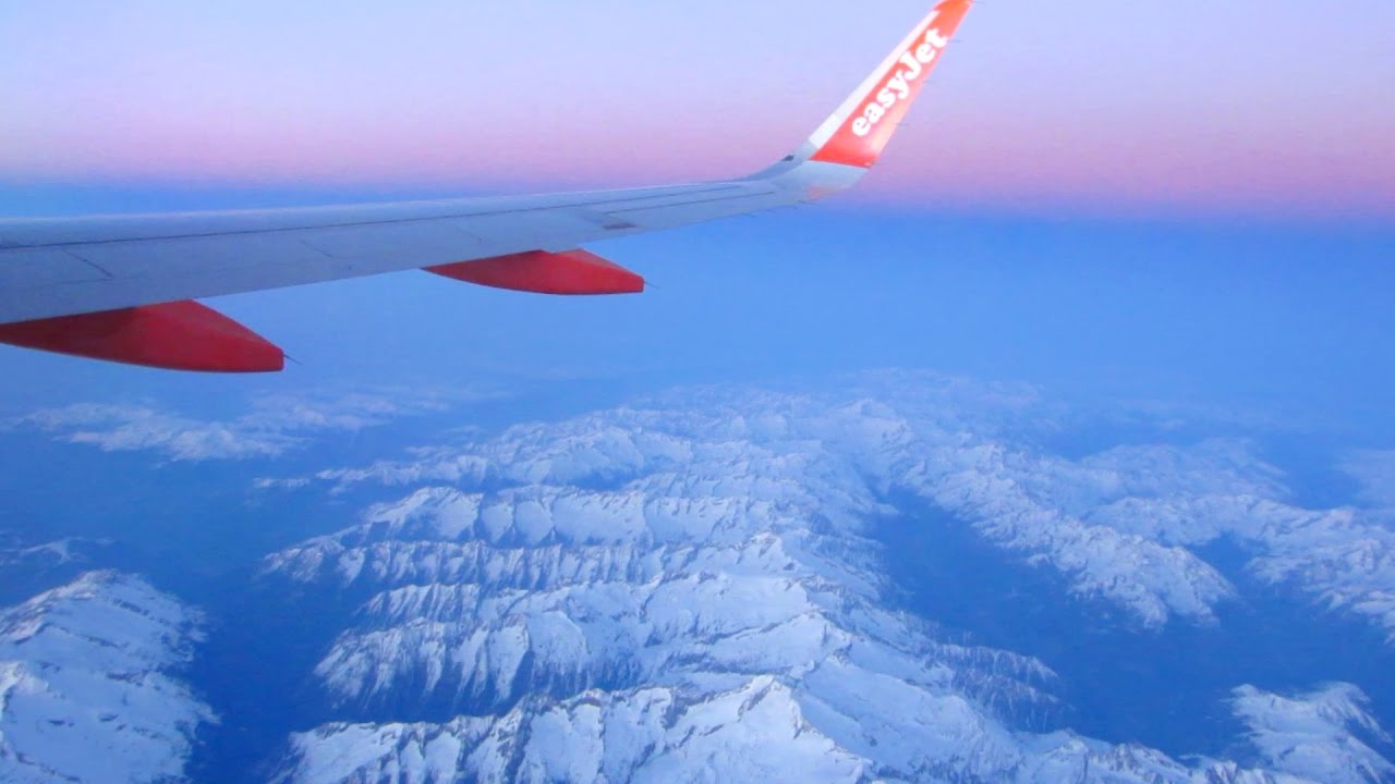 STUNNING EASYJET Airbus A320SL SUNSET Takeoff from Venice Marco Polo with Views on the Dolomites!