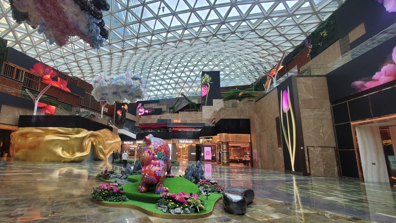 Magda Indigo’s Exhibition in the MGM Cotai